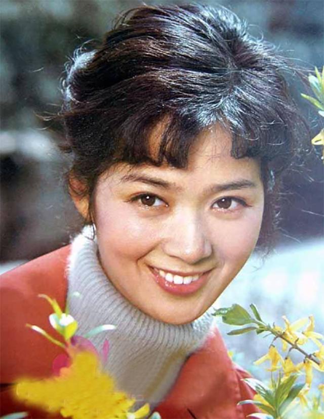 80年代第一美女龚雪，因上海流氓大案出走美国，2006年才落叶归根