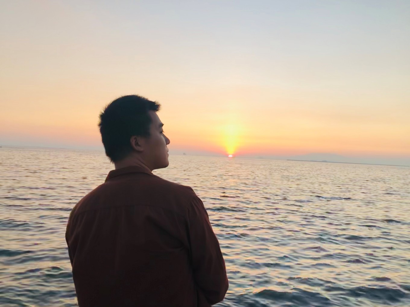 实弹射击or公墓拍大片？| 跟90后小伙儿在马尼拉“玩儿很野”