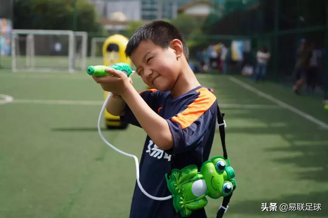 易联足球秋季班报名,易联梯队训练赛