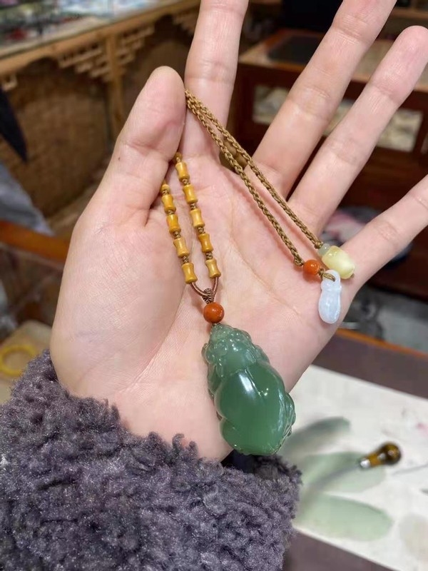 网购和田玉哪家好,网购和田玉石首饰可靠吗