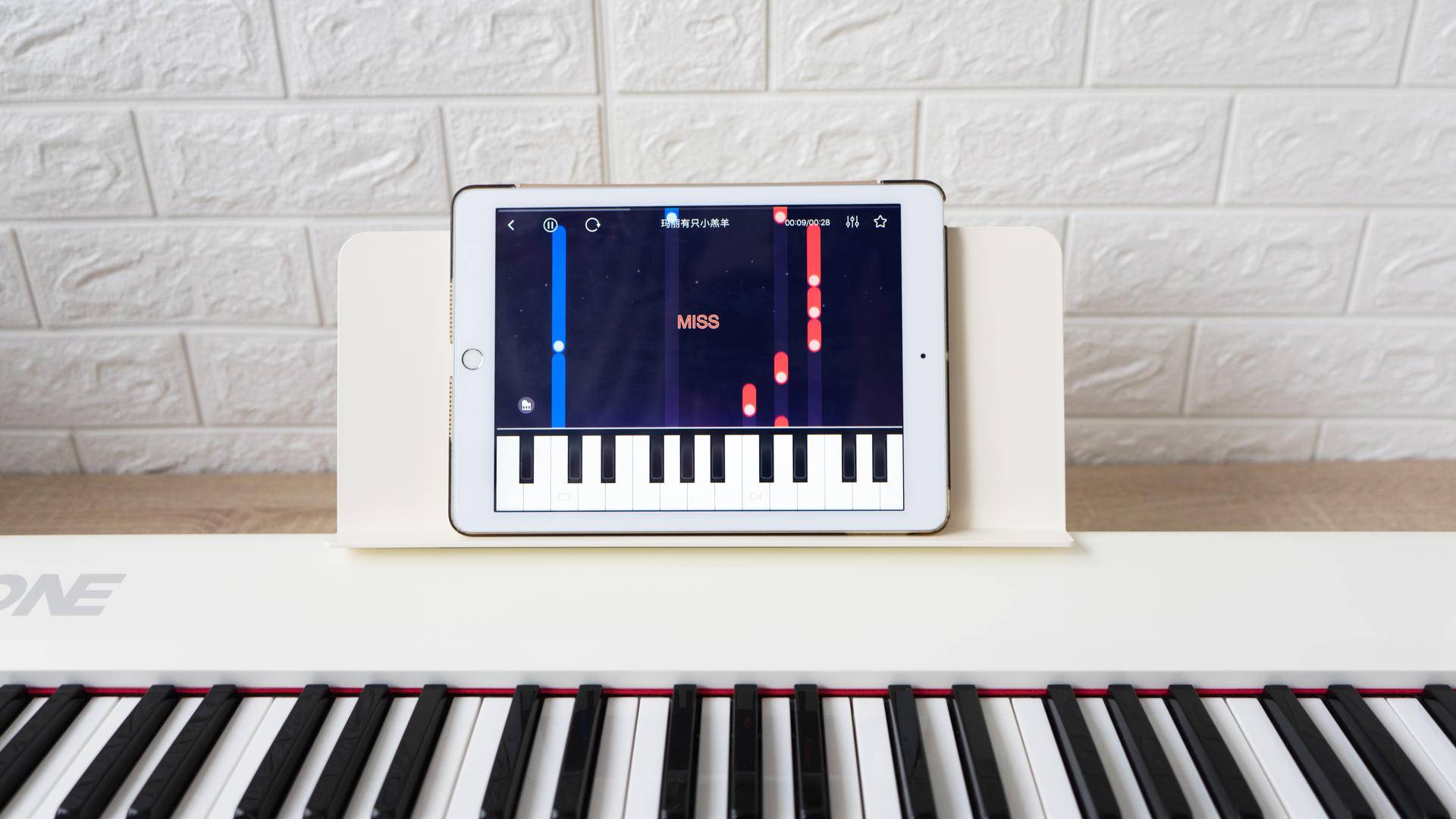 theone智能钢琴,电钢琴theone智能钢琴