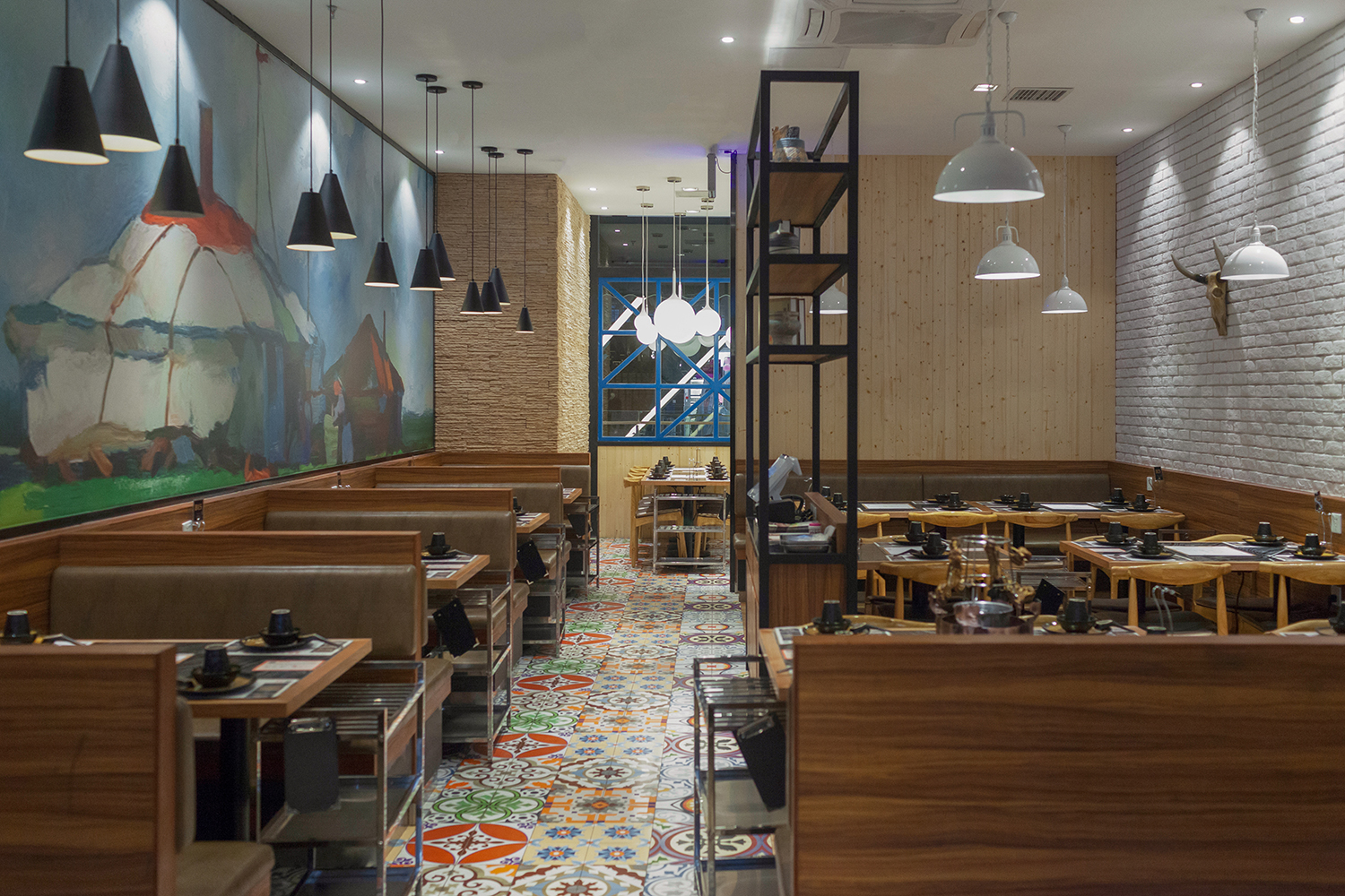 蒙古主题餐厅设计出清新草原风“一米金脊”羊蝎子火锅餐厅设计