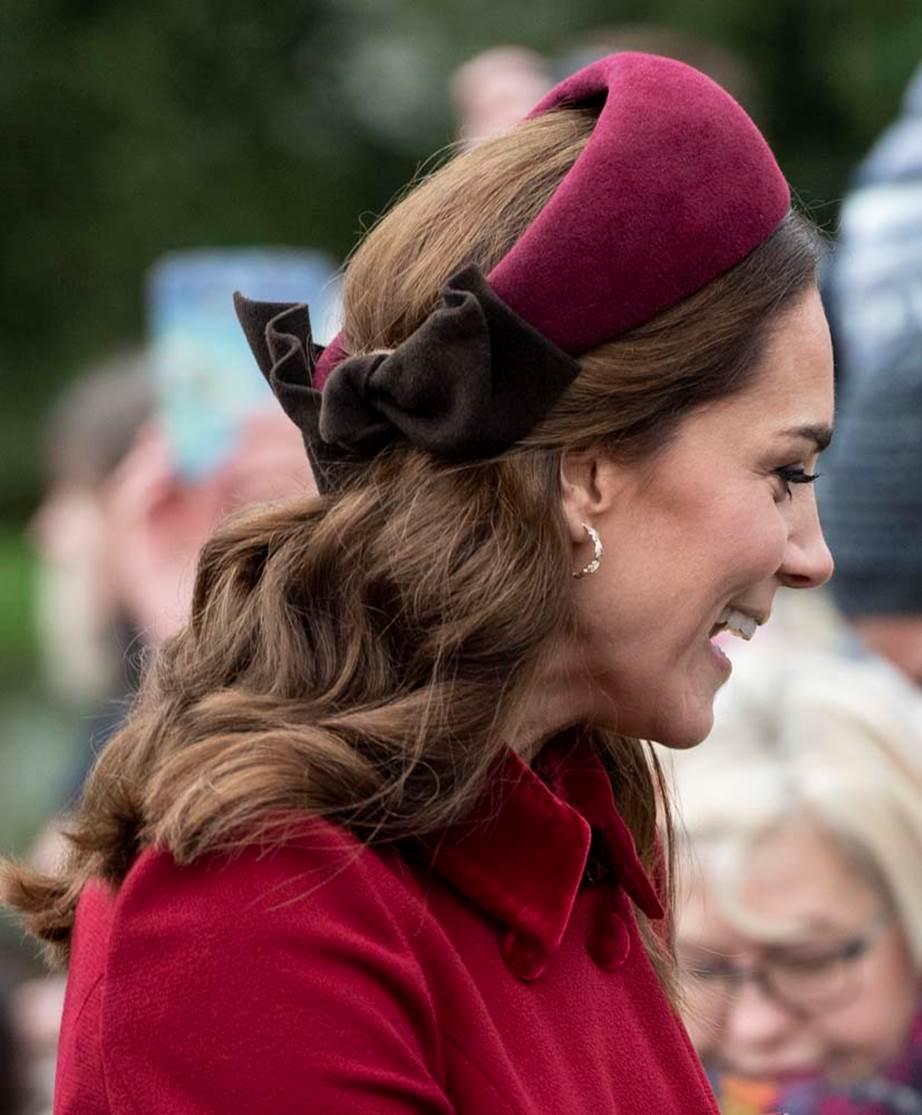 凯特王妃戴戴安娜王妃头饰,凯特王妃戴的是什么头饰