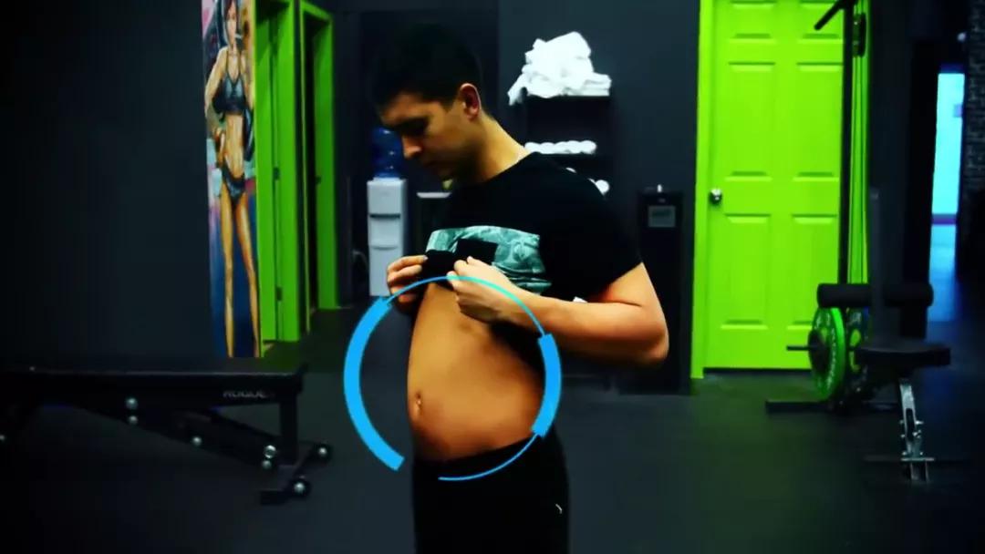 怎么减掉腹部的脂肪露出腹肌,如何减掉腹部多余的脂肪露出腹肌