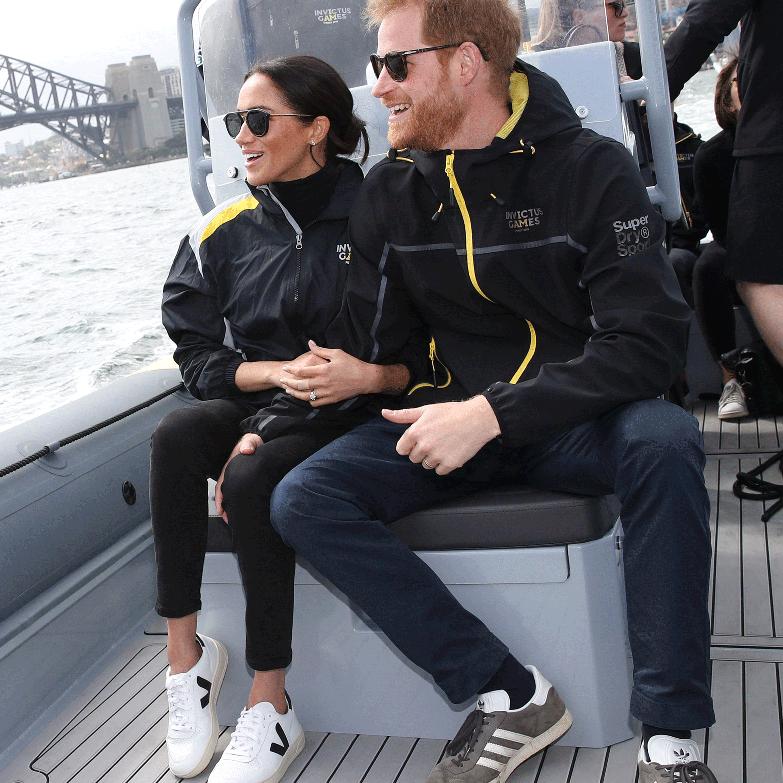 又好看又百搭的小白鞋,那些超好看的又百搭的小白鞋