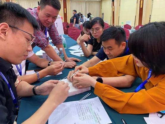 模式创新产融裂变热烈恭喜融智院资本运营总裁16班开班啦