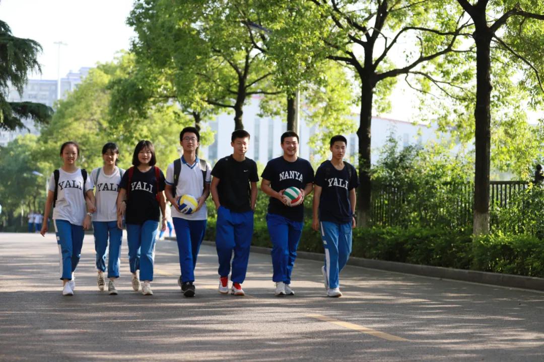 长沙南雅中学毕业生赵栩嘉，母校六年给她的……