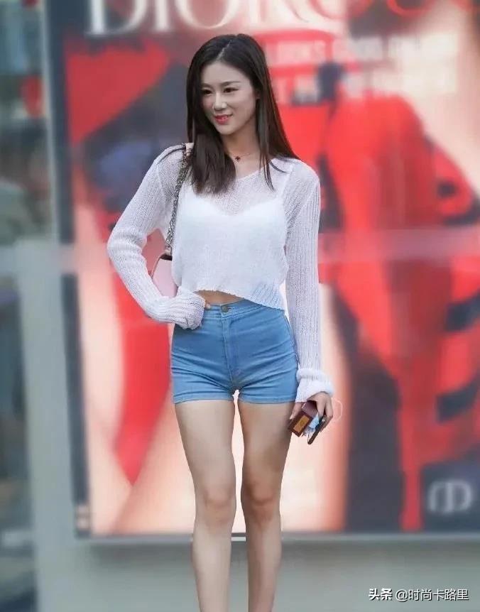 成熟知性优雅气质美女发型,混乱的头发女神给人感觉很特别