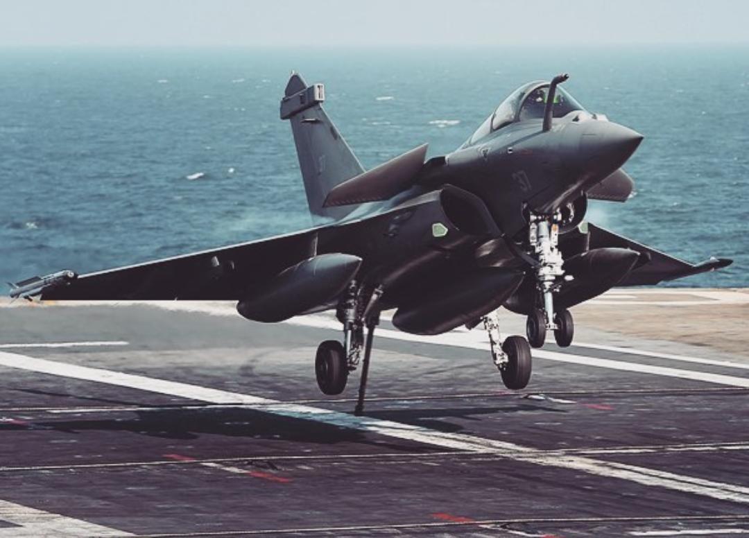 达索阵风战斗机vs布加迪,法国达索阵风