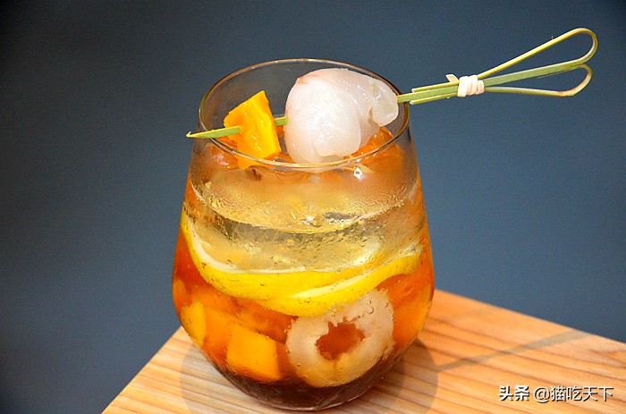 手推咖啡车起家，这家咖啡厅有何秘诀，七年开店遍布鹭岛？