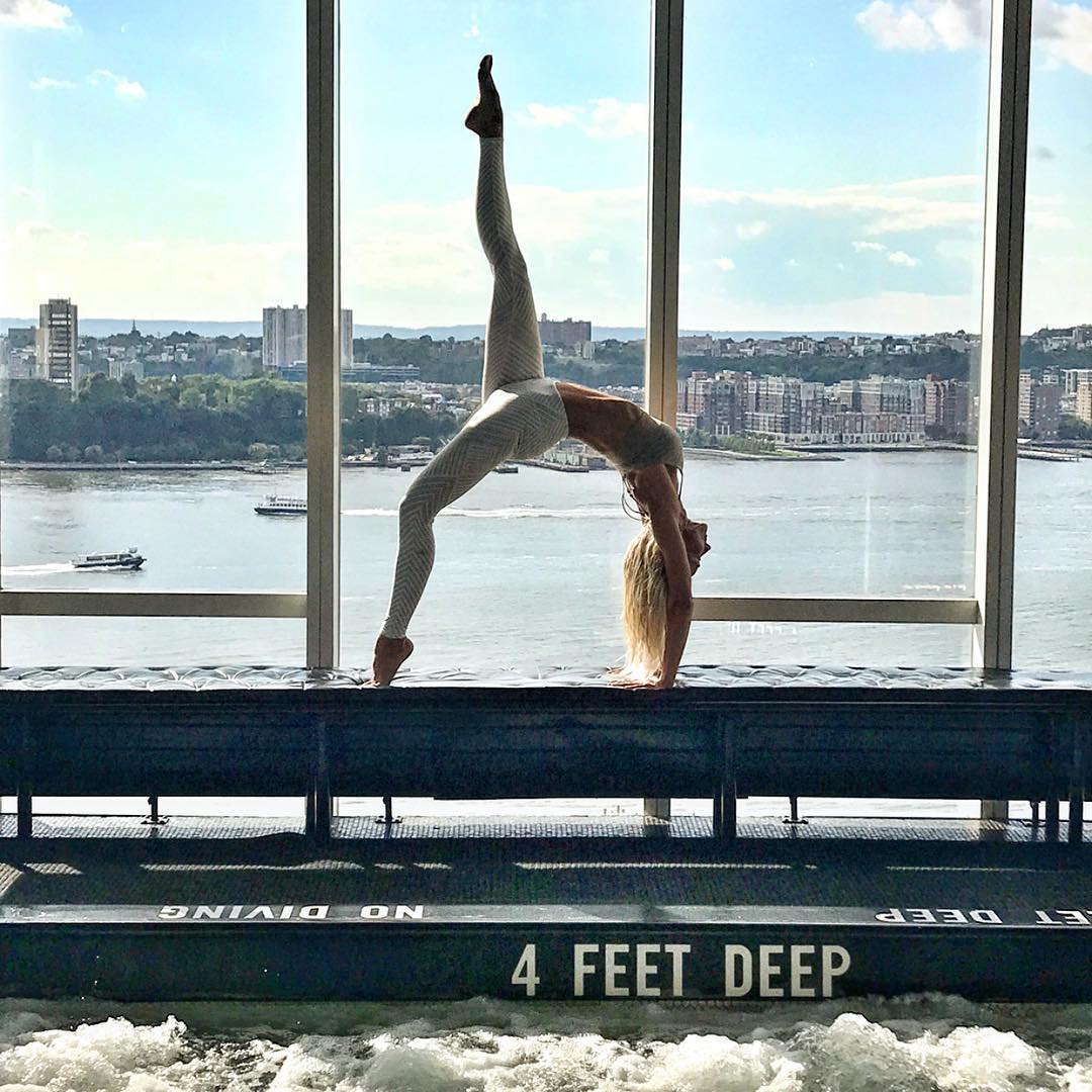 瘦腰瘦腿提臀一个动作,又瘦腿又瘦腰的方法