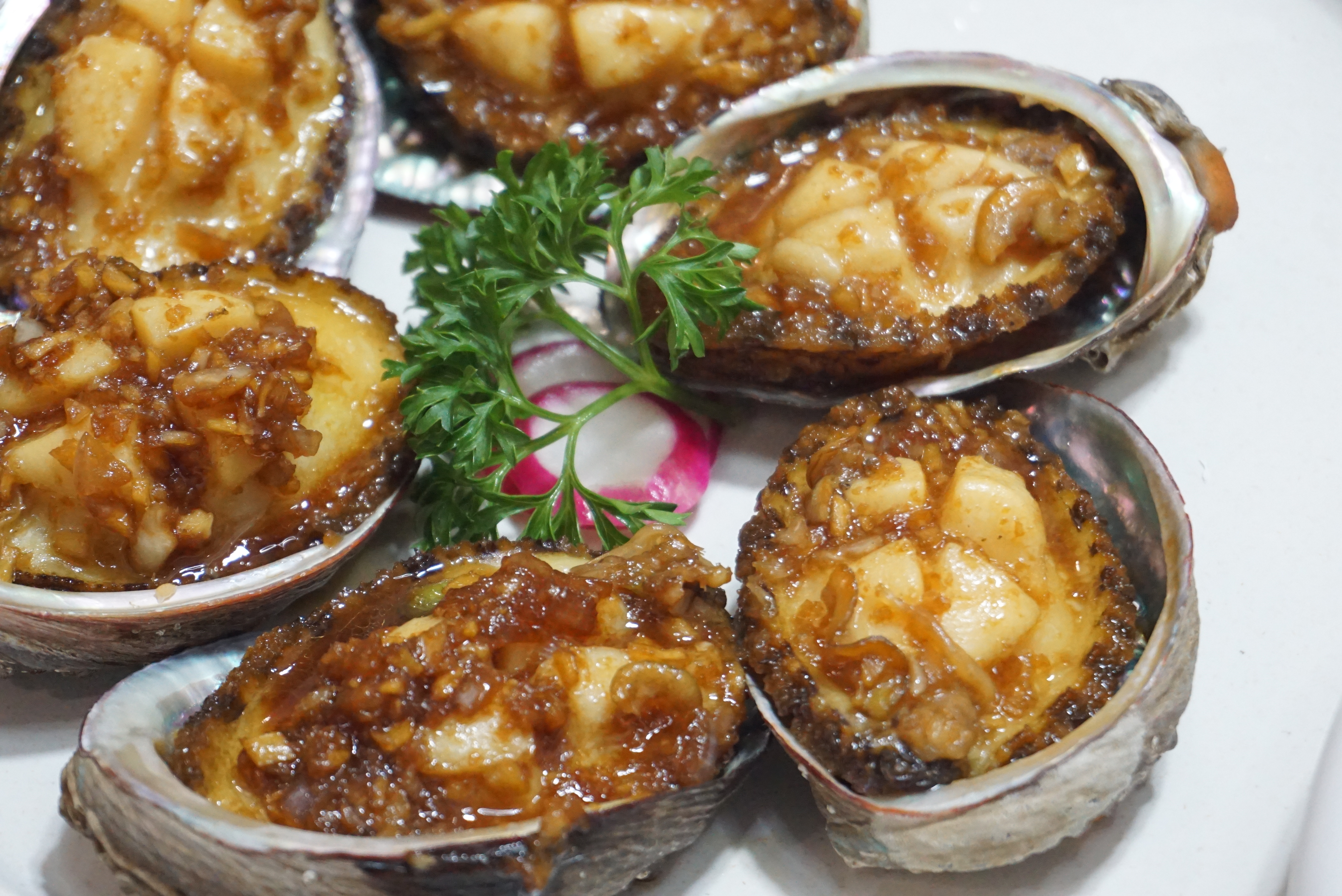 厦门哪里可以吃到正宗海鲜大排档,老厦门人来了还想来的海鲜大排档