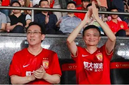 许家印王石之争,许家印引爆地产话题