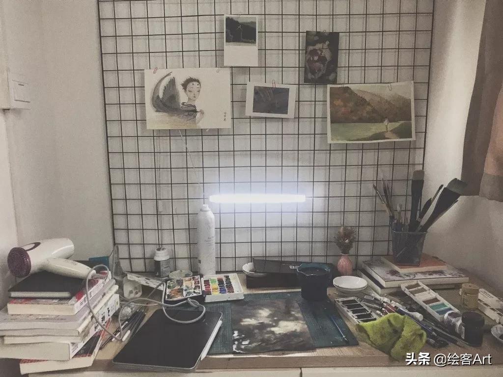 半路出家，成为最会画妖的插画师，一张插画就是别人的月薪