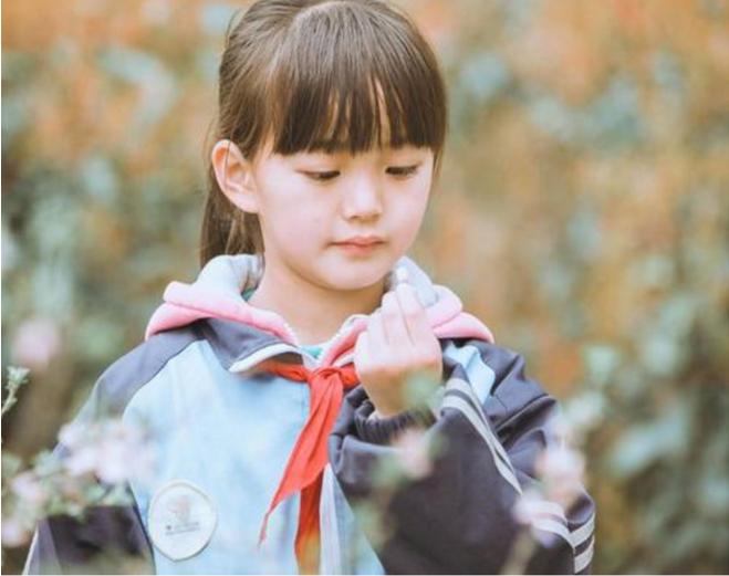 女生喜欢宅在家是什么性格,出去玩和宅在家的孩子有什么区别