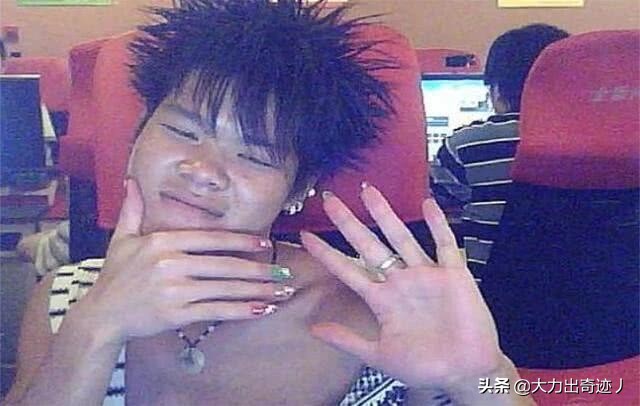 类似花开富贵的土味网名,姓胡的网名昵称土味