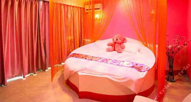 情侣酒店为什么床是圆的,情侣酒店房间的床为什么是圆的