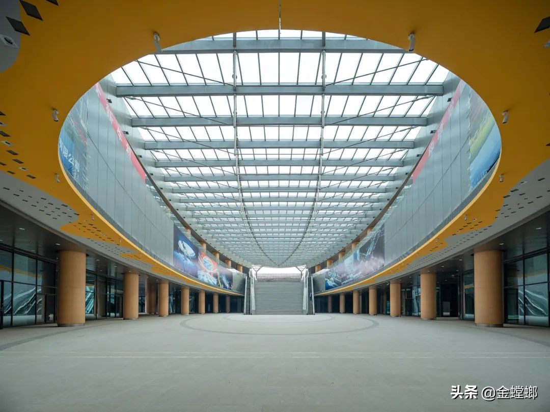 地铁连接商业综合体通道平面图,新建一座大型城市商业综合体