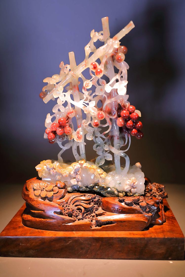 桂林鸡血玉手镯欣赏,天然玉石桂林鸡血玉鉴定