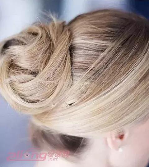 花苞头怎么扎？优雅的花苞头扎法图解教程