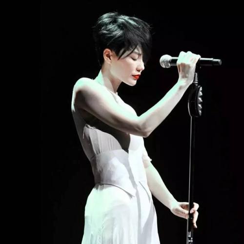 肖战蔡徐坤王一博朱一龙参加活动,19年星光大赏蔡徐坤肖战同台