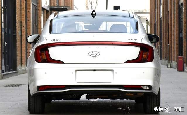 老款现代名图改新款前杠,现代菲斯塔跟现代名图