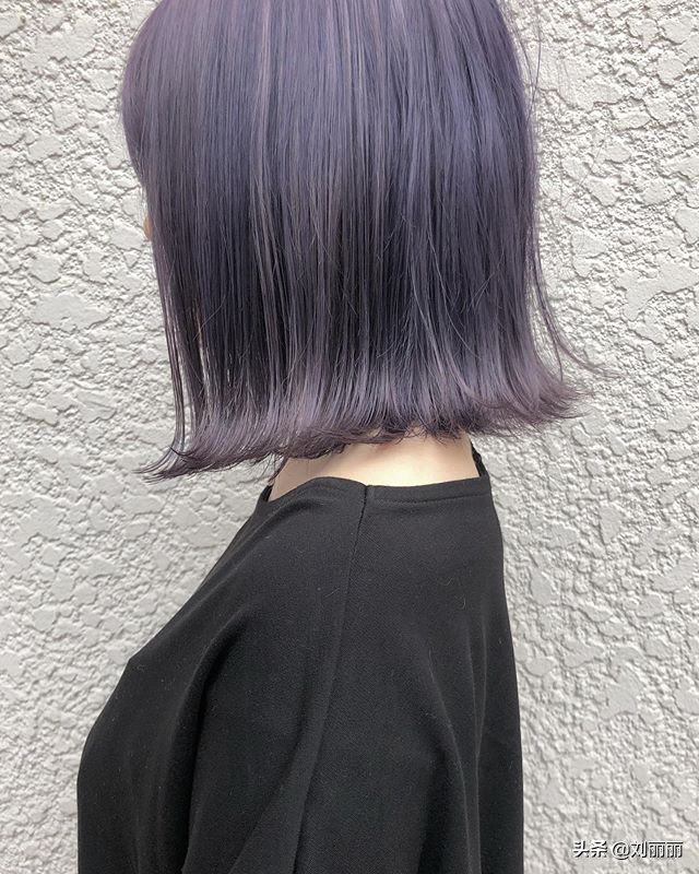 新流行短发16款，怎么剪都不土，时尚女士都在剪