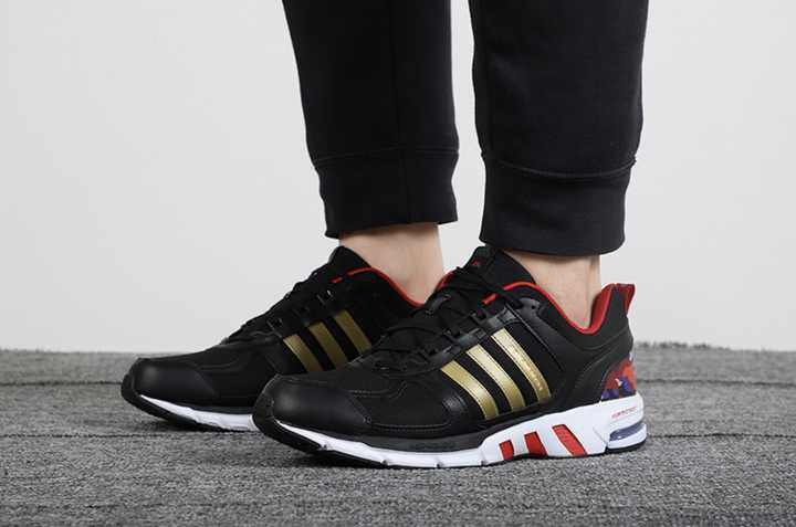 哪双运动鞋最好,哪双运动鞋好看又不贵