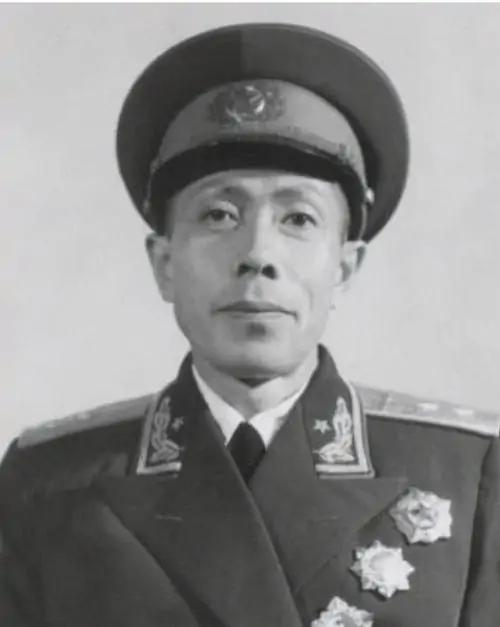 55年授衔时，我军最年轻的元帅、大将、上将、少将、中将分别是谁