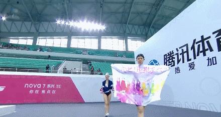 在聚光灯下说想赢，没有什么不可以