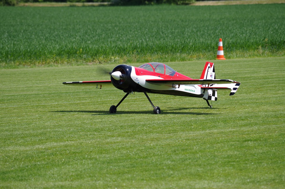 夜市上摆摊卖儿童玩具哪里进货,摆摊卖儿童玩具怎么吸引人过来看