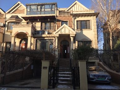 买湖景大平层还是别墅,1000万能买到大平层吗