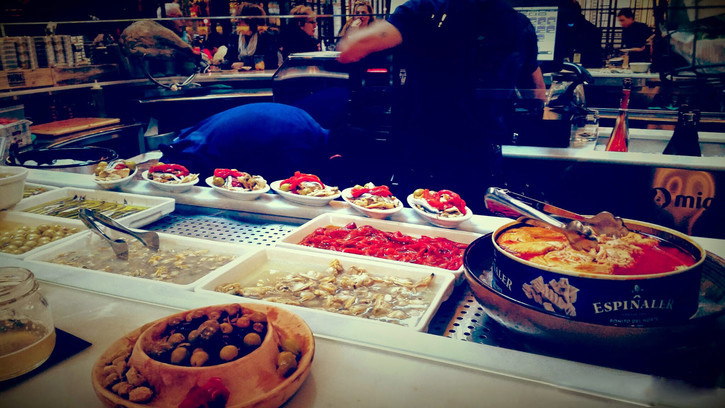 巴塞罗那的特点美食推荐,西班牙巴塞罗那凯旋门美食