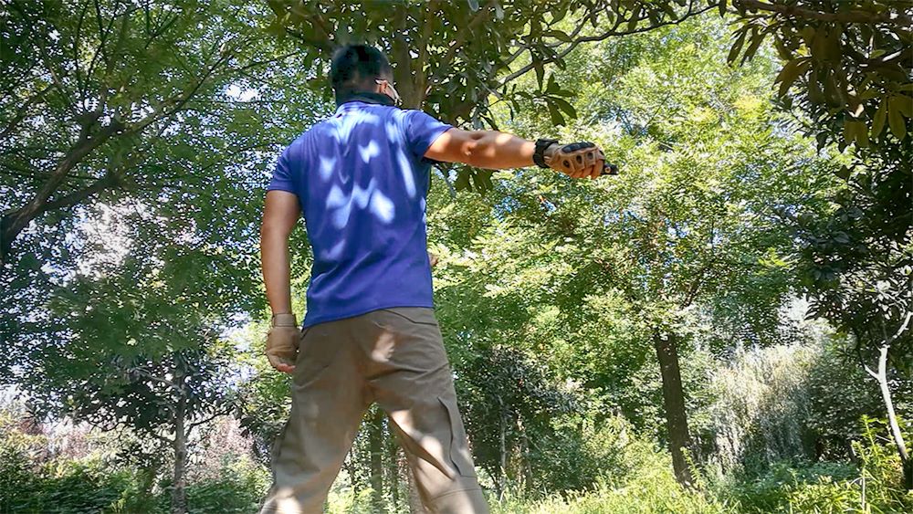 务本手电评测,务本d1手电筒测评