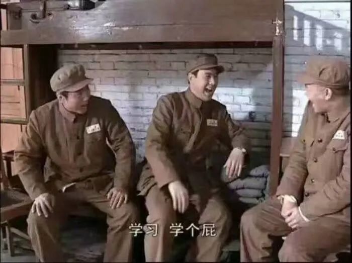 有人愿意花几百块钱，买下被这个光头“喷子”拉黑的资格