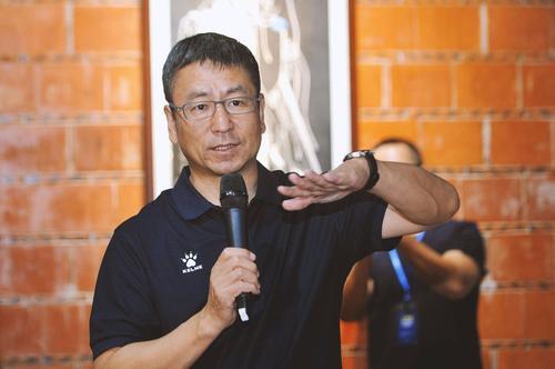 白岩松教育孩子的十大方法,白岩松谈教育孩子最重要的三点