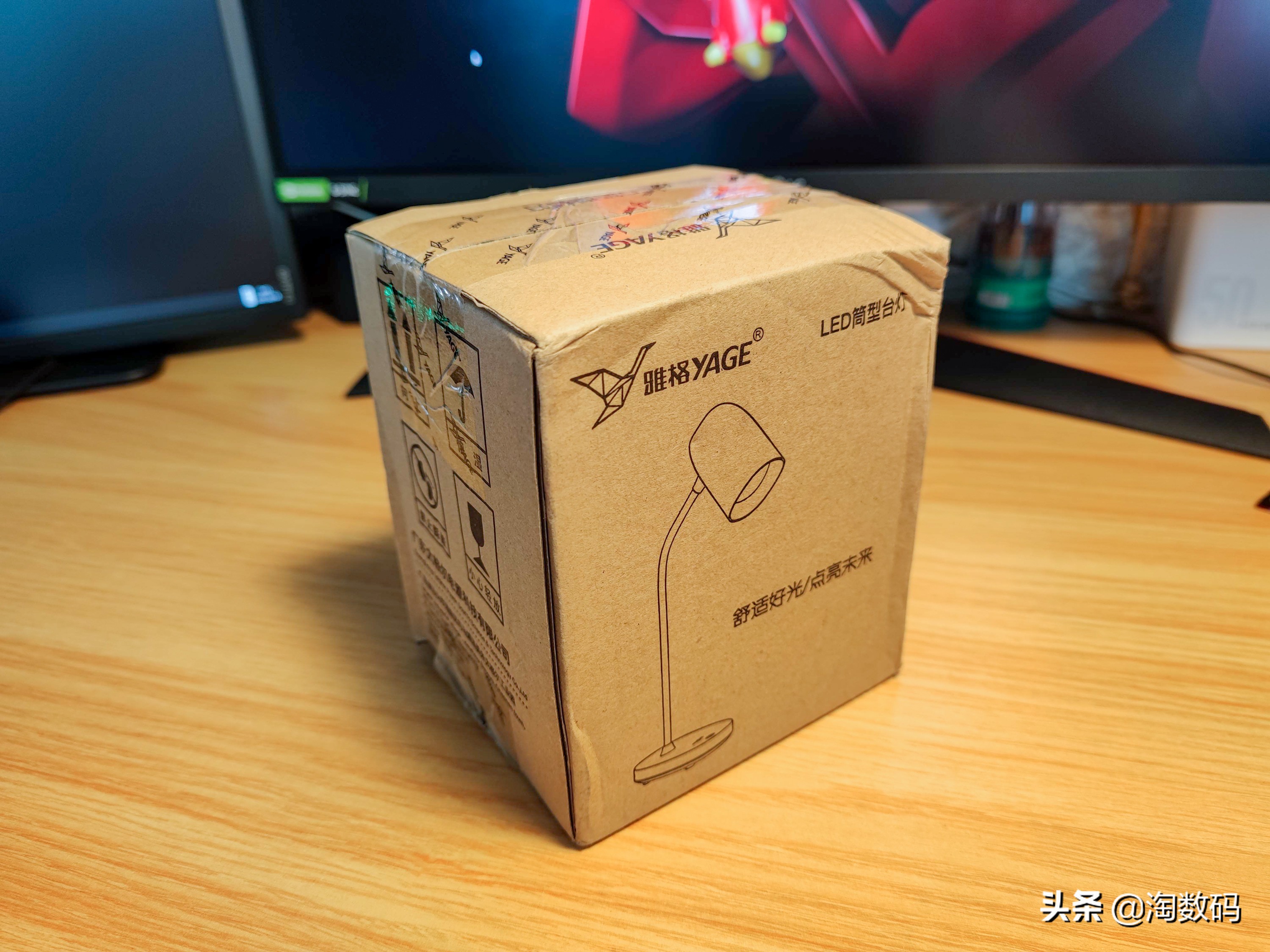 消费降级：3色温无极调光，￥14块9充电式LED学习小台灯晒单简评