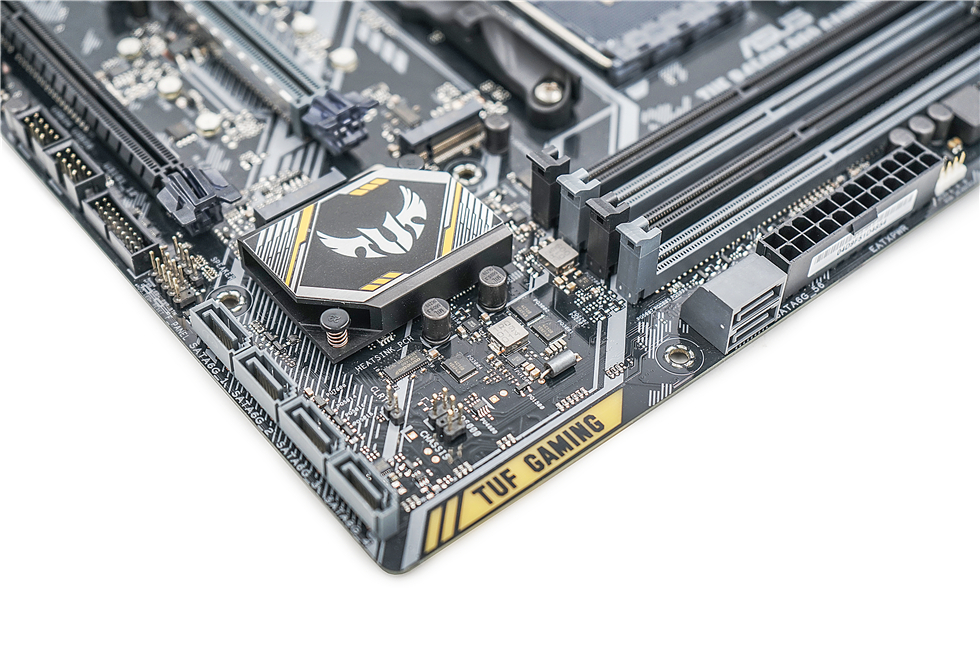 科技以灯为本，3600X+B450+BMR-24水冷+大水牛铁血战士机箱装机秀