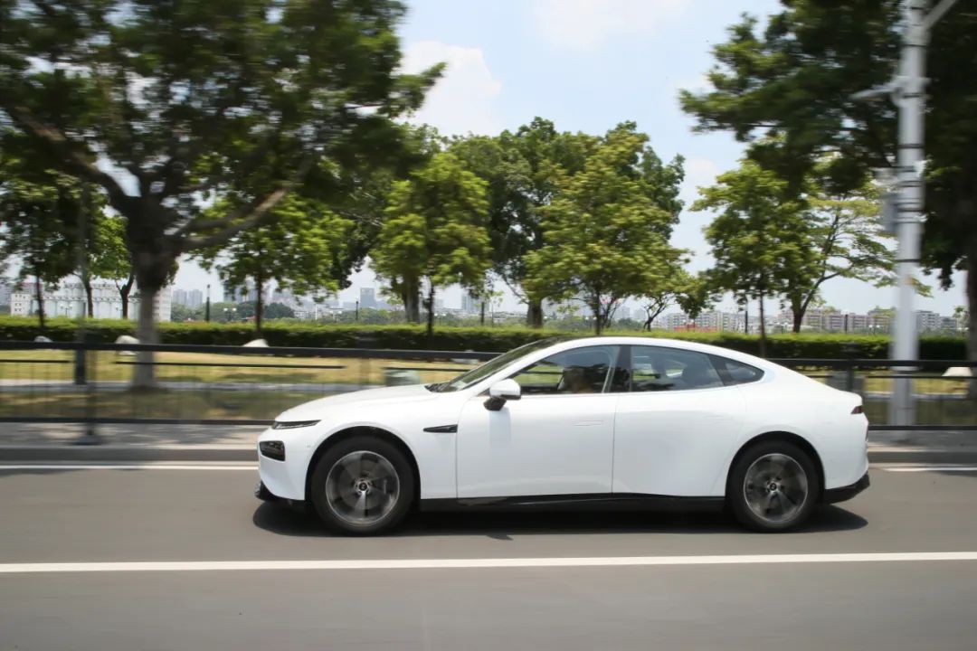 试驾岚图free2024,岚图free限量版试驾