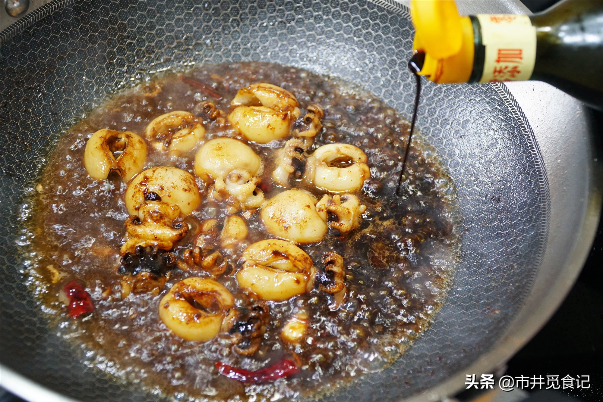 经济实惠海鲜且做法简单,海鲜酱爆蟹做法大全