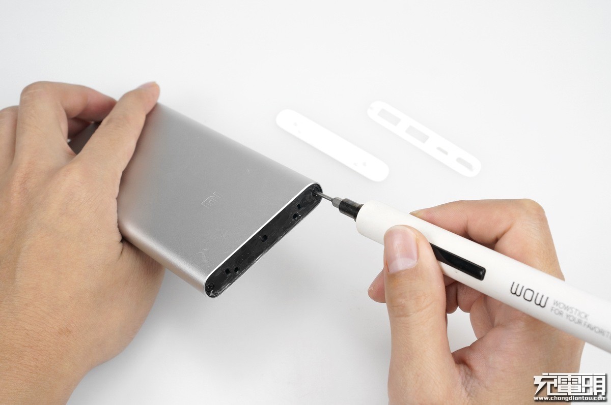 小米充电宝口袋版10000毫安评测,小米最好的充电宝是哪款