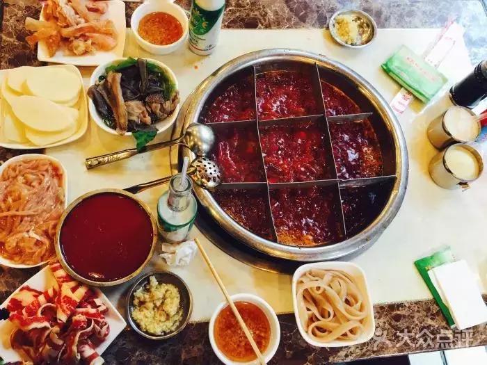 重庆最正宗的老火锅有哪些,重庆市正宗的老火锅推荐