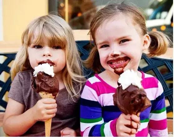 意大利：大家最近都爱舔……我这款冰淇淋