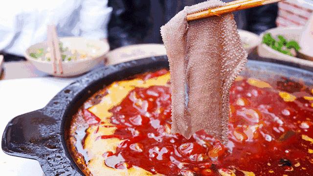 这口辣得让我怀疑人生的锅底，就算在龙泉驿也要去吃！