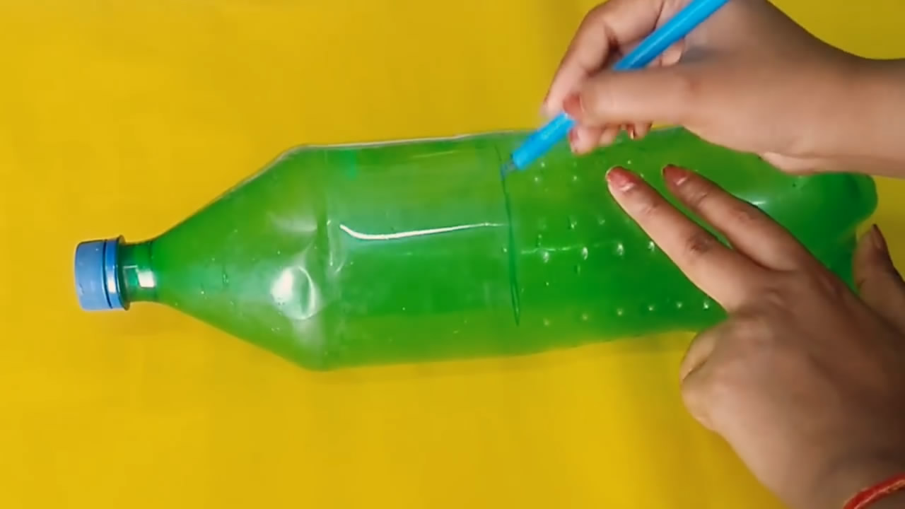 四年级变废为宝塑料瓶创意花篮,塑料瓶制作花篮的视频教程全集