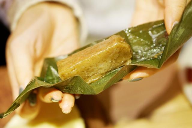 草帽盖出鲜滋味，春季吃鱼最当时——云中歌蒸汽石锅鱼吃起来！