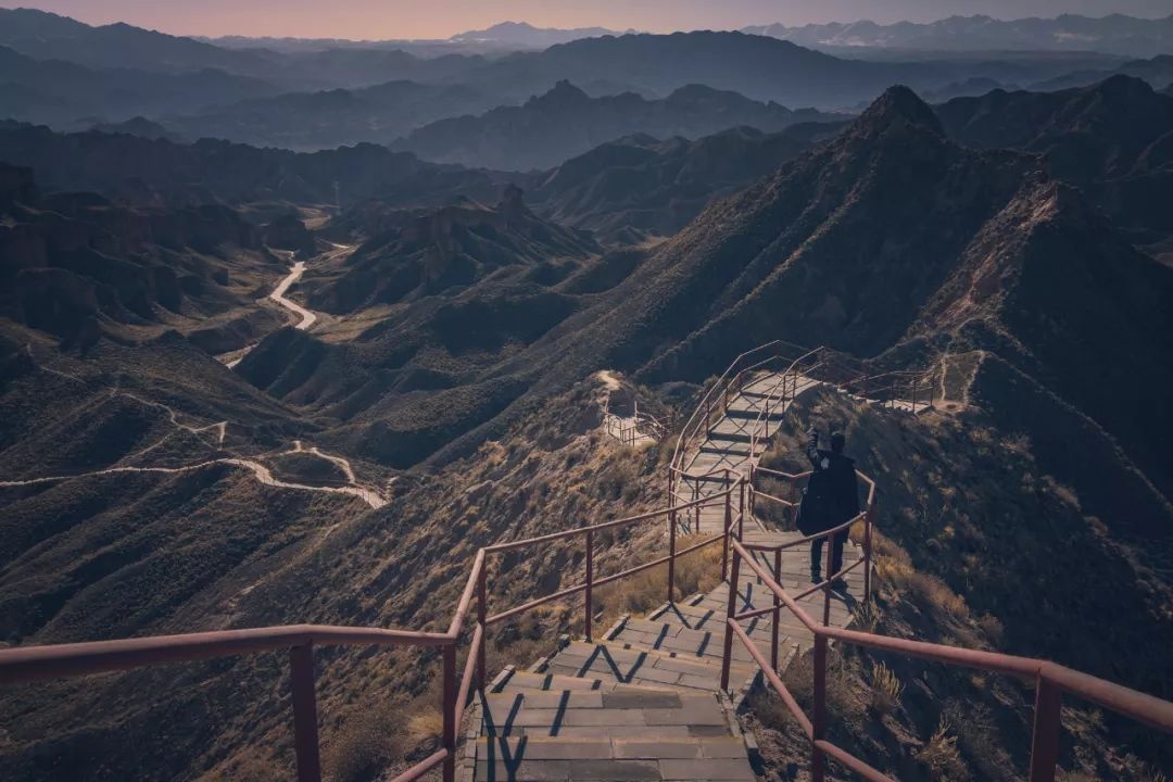 旅拍如何提升自己的质感,旅拍朋友圈怎么吸引人