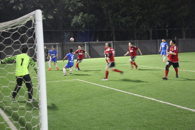 草根逆袭足球运动员,草根逆袭成为足球巨星