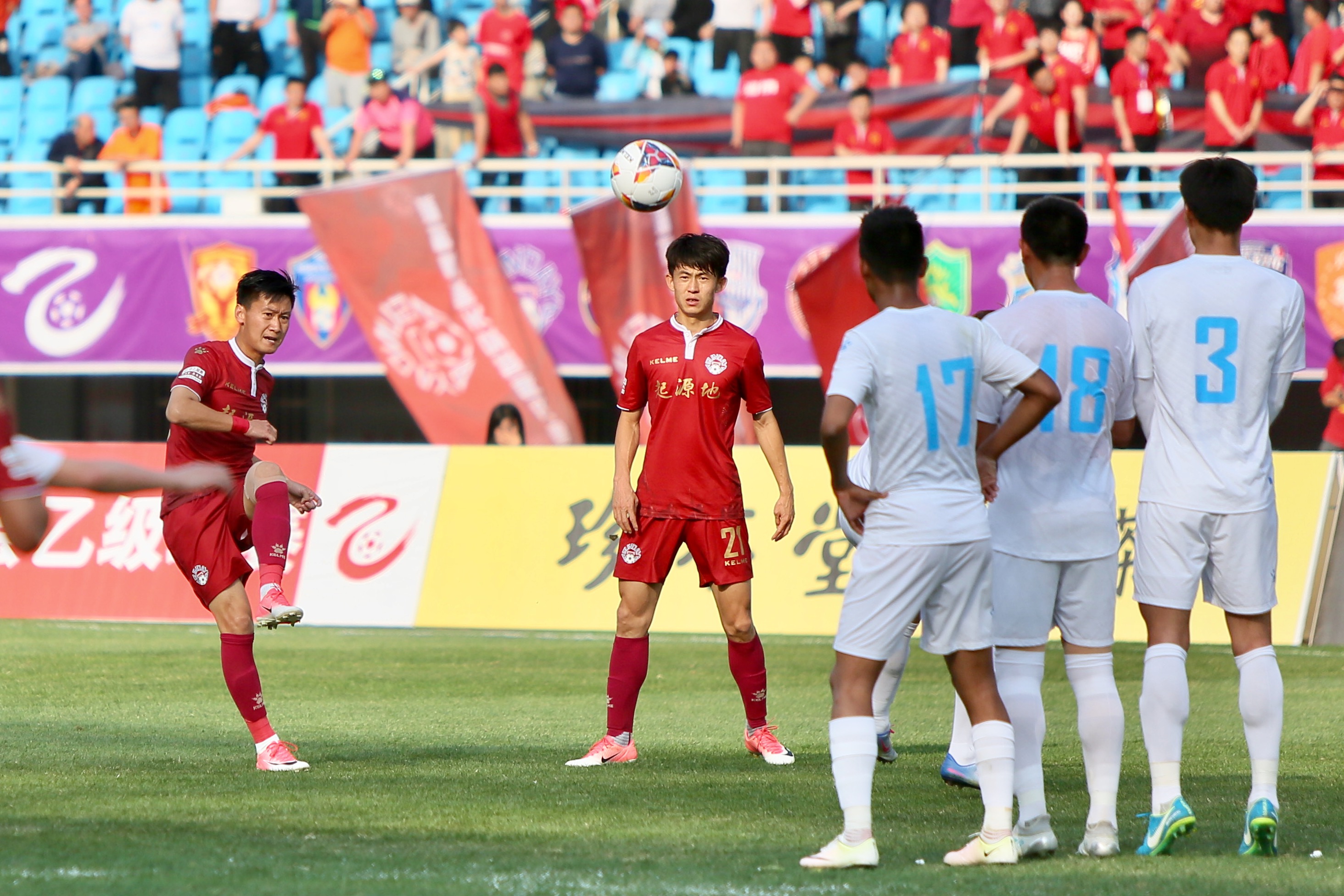 淄博足球比赛沾化领跑,淄博足球中乙比赛时间