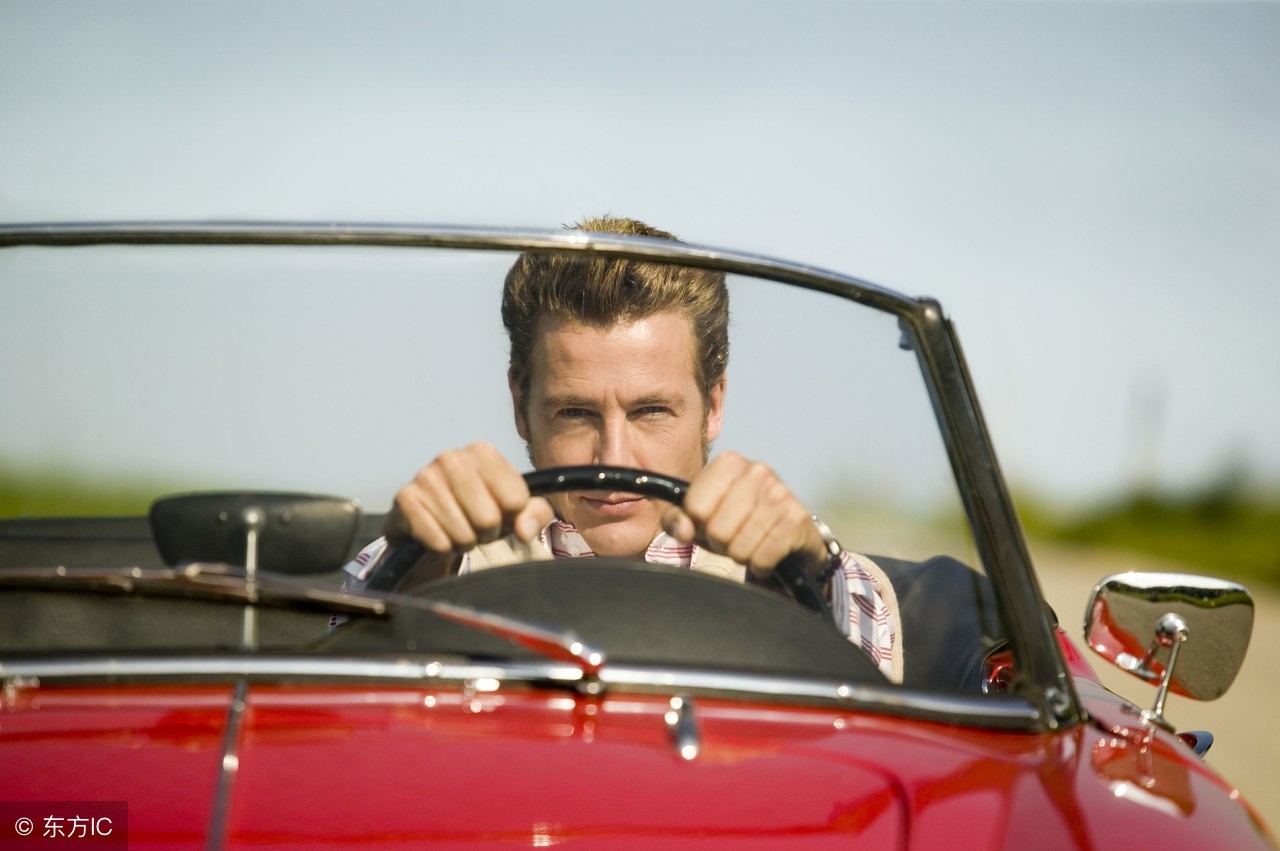 快来看刹车失灵的4个征兆,遇刹车失灵必须要学会正确处理